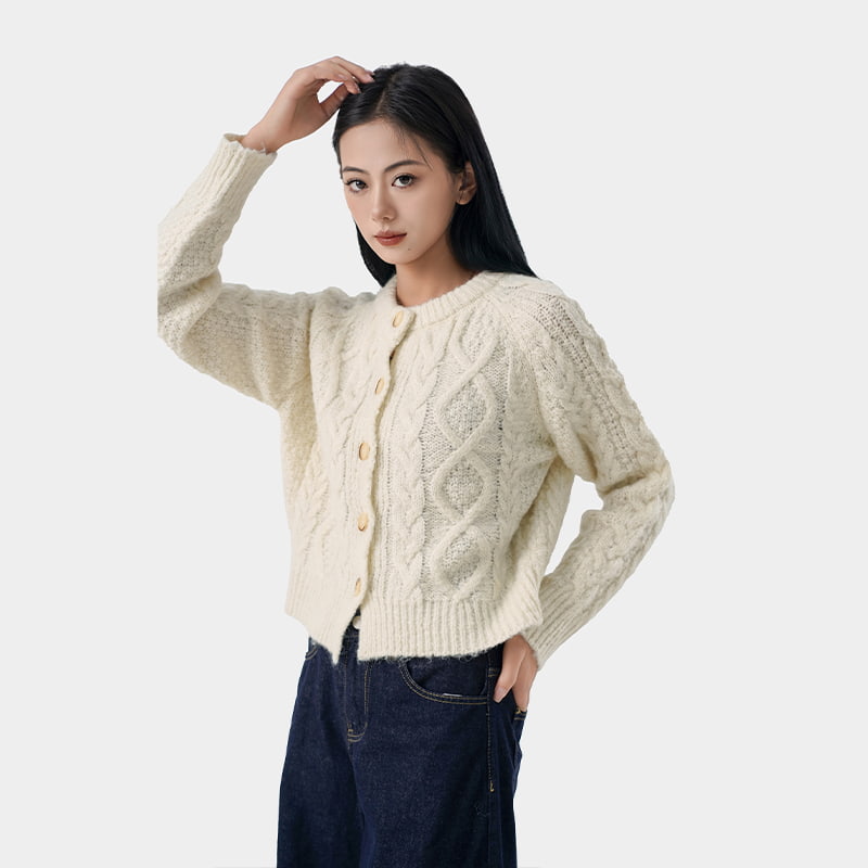 Hogyan egészíthetik ki a kötött kardigánok a különböző ruhákat vagy testtípusokat?